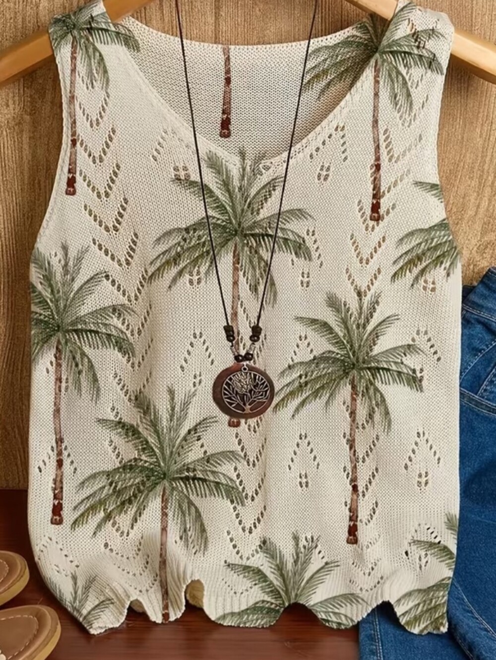 Love This Light Weight Palm-Print Knit Tank Top - Mixed Green on Cream